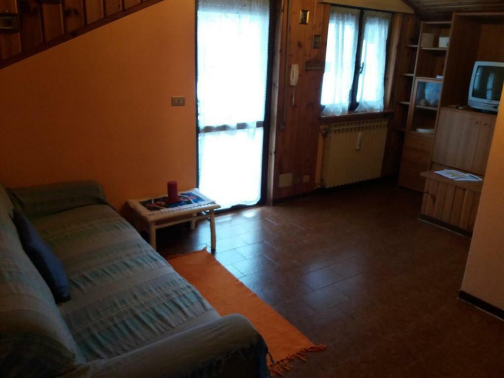 Appartement Casa Lily à Lombro Extérieur photo